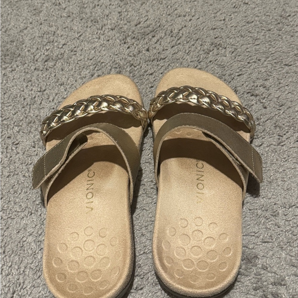 Vionic Women's Gold and Tan Sandals